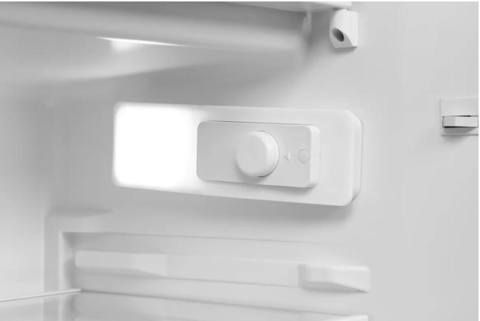 Однокамерный холодильник Hyundai CO15051A (серебристый)