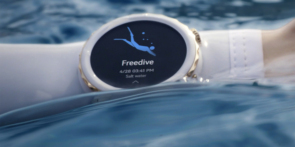 Умные часы Huawei Watch GT 3 Pro Ceramic 43 мм (белый/кожа) Умные часы Huawei Watch GT 3 Pro Ceramic 43 мм (белый/кожа)