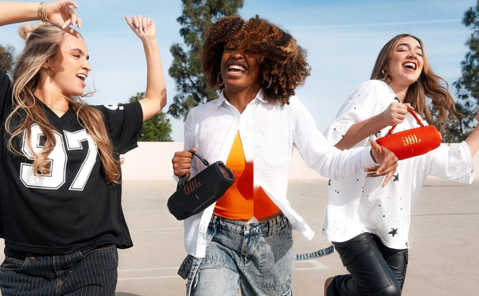 Портативная акустика JBL Charge 6 (черный) Портативная акустика JBL Charge 6 (черный)