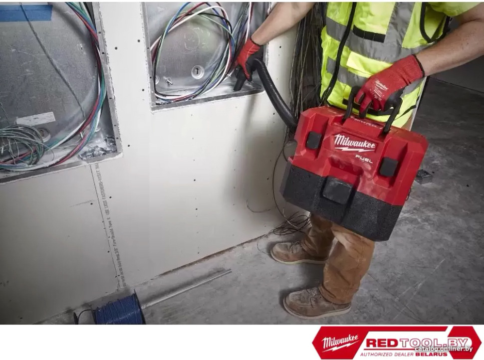 Промышленный пылесос Milwaukee M12 FVCL-0 (без АКБ и ЗУ)