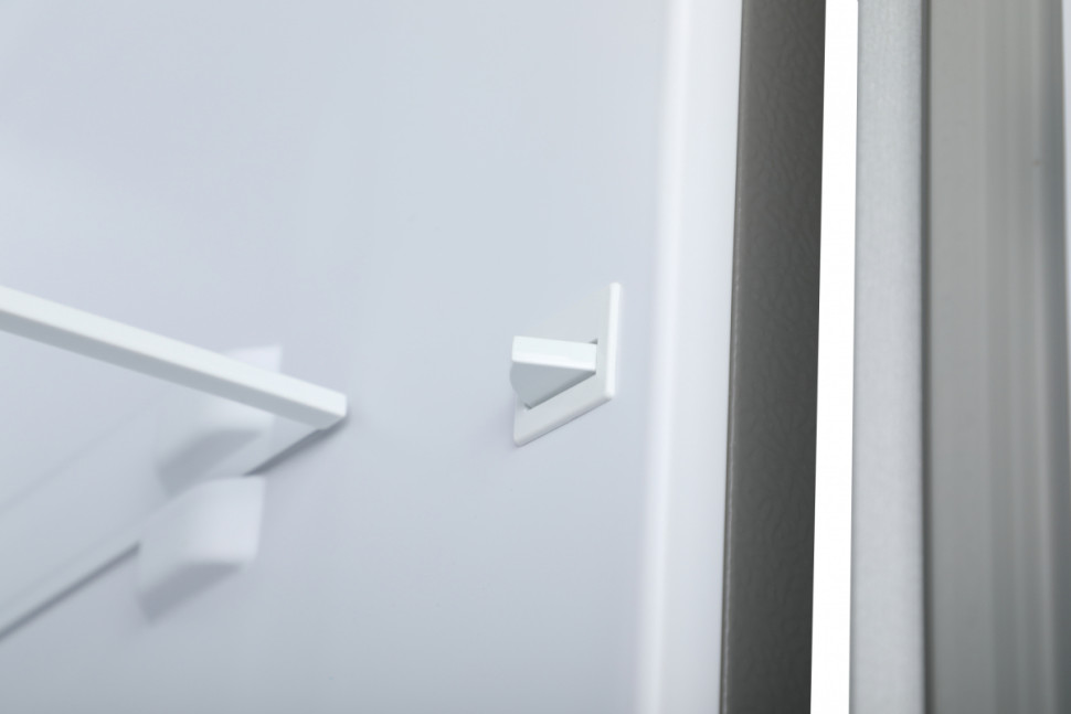 Холодильник с нижней морозильной камерой SunWind SCC356 (Silver) Холодильник с нижней морозильной камерой SunWind SCC356 (Silver)