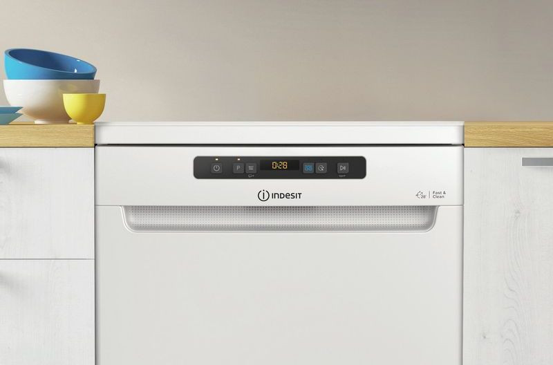 Посудомоечная машина Indesit DFO 3C26 Посудомоечная машина Indesit DFO 3C26