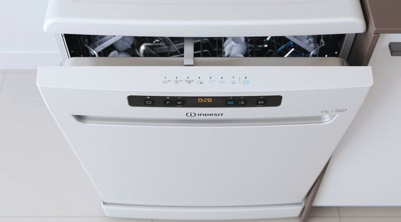 Посудомоечная машина Indesit DFO 3C26 Посудомоечная машина Indesit DFO 3C26