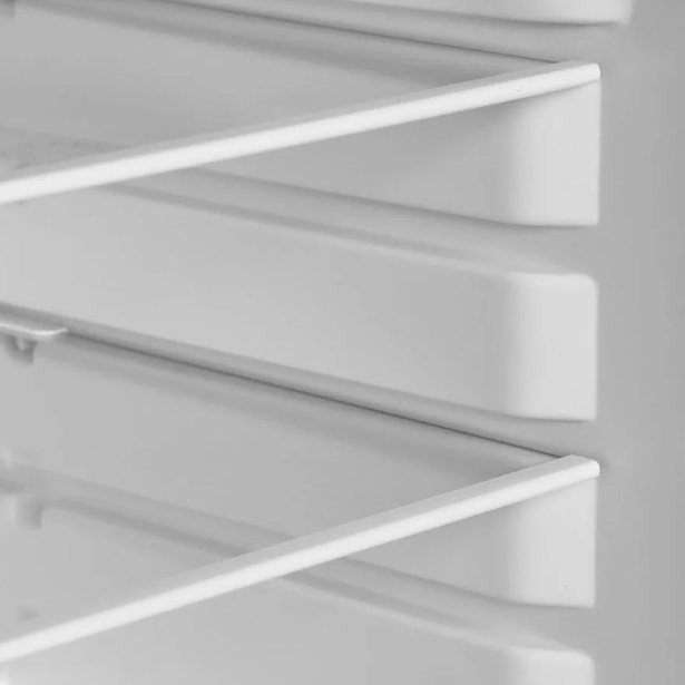 Холодильник с морозильником SunWind SCT202 Холодильник с морозильником SunWind SCT202