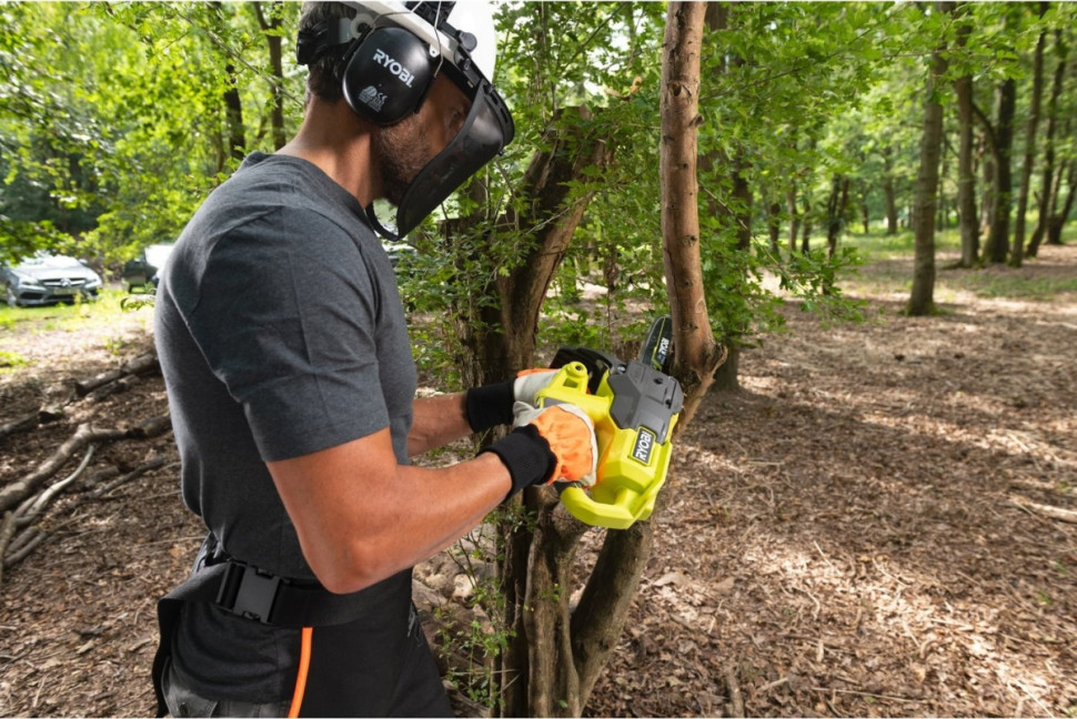 Аккумуляторная пила Ryobi RY18CS20A-125 5133005415 (с 1-им АКБ 2.5 Ач) Аккумуляторная пила Ryobi RY18CS20A-125 5133005415 (с 1-им АКБ 2.5 Ач)