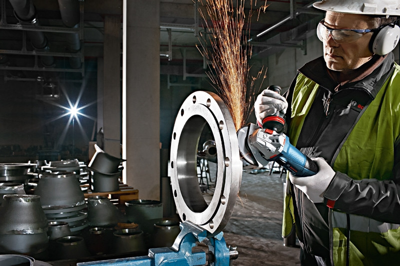 Угловая шлифмашина Bosch GWS 12-125 CIX Professional Угловая шлифмашина Bosch GWS 12-125 CIX Professional