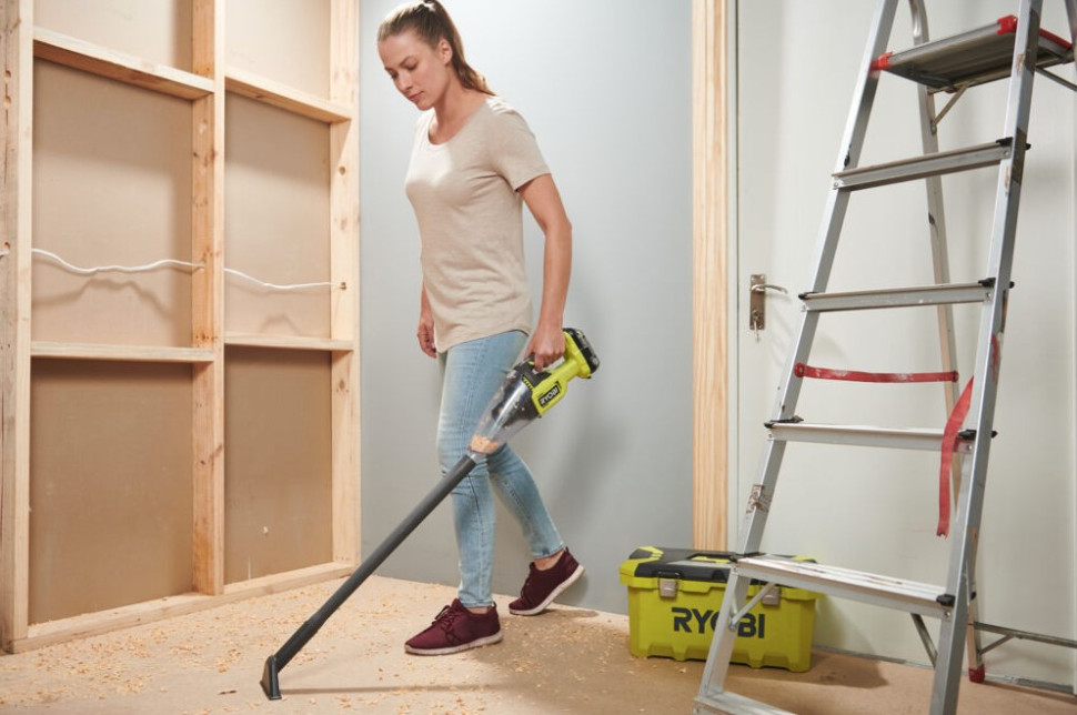 Вертикальный пылесос Ryobi RHV18F-0 (без АКБ) Вертикальный пылесос Ryobi RHV18F-0 (без АКБ)