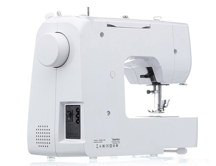 Электромеханическая швейная машина Chayka 595 Электромеханическая швейная машина Chayka 595