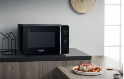 Микроволновая печь Hotpoint-Ariston MWHR 3101 B Микроволновая печь Hotpoint-Ariston MWHR 3101 B