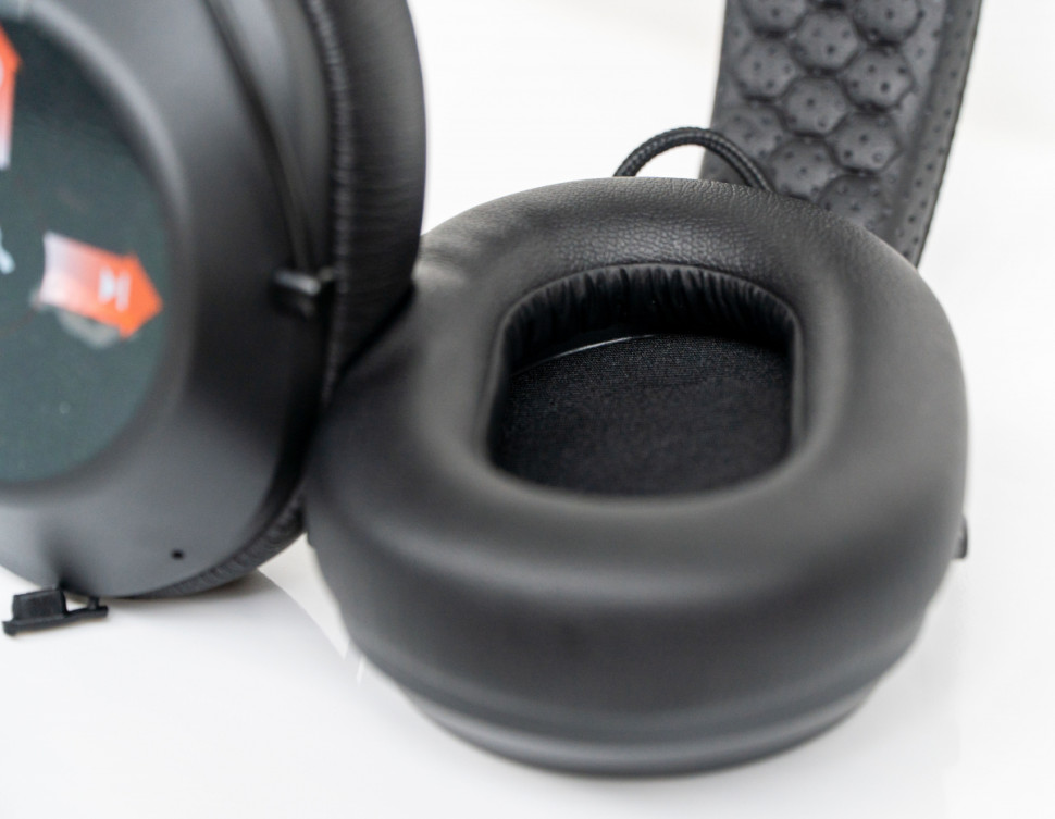 Наушники Plantronics BackBeat FIT 6100 (Black)