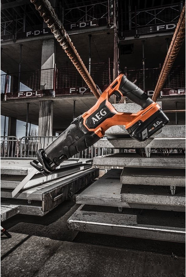 Сабельная пила AEG Powertools BUS 18BL2-0 4935478941 (без АКБ) Сабельная пила AEG Powertools BUS 18BL2-0 4935478941 (без АКБ)