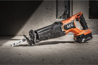 Сабельная пила AEG Powertools BUS 18BL2-0 4935478941 (без АКБ)