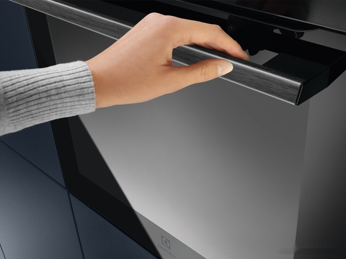 Духовой шкаф Electrolux AssistedCooking SENSE 800 KOEBP39WZ Духовой шкаф Electrolux AssistedCooking SENSE 800 KOEBP39WZ