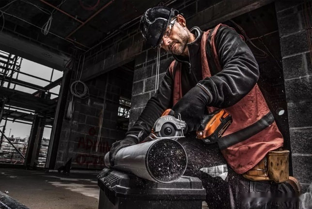 Угловая шлифмашина AEG Powertools BMMS 18SBL-0 4935472280 (без АКБ)