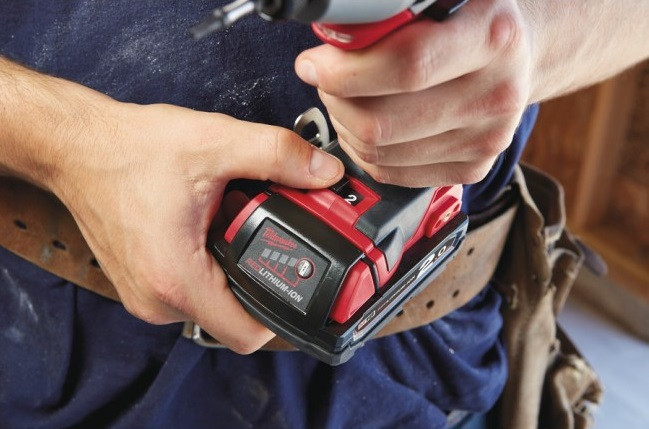 Гайковерт ударный Milwaukee M18 BID-0 Гайковерт ударный Milwaukee M18 BID-0