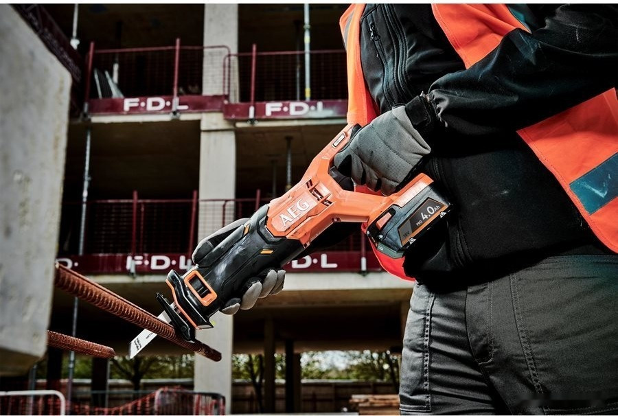 Сабельная пила AEG Powertools BUS 18C2-0 4935478942 (без АКБ)