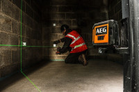 Лазерный нивелир AEG Powertools CLG220-K 4935472254 (с магнитным и потолочным кронштейнами)