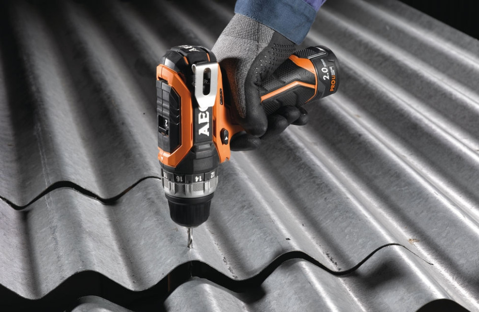 Дрель-шуруповерт AEG BS 12C2 LI-202C Дрель-шуруповерт AEG BS 12C2 LI-202C