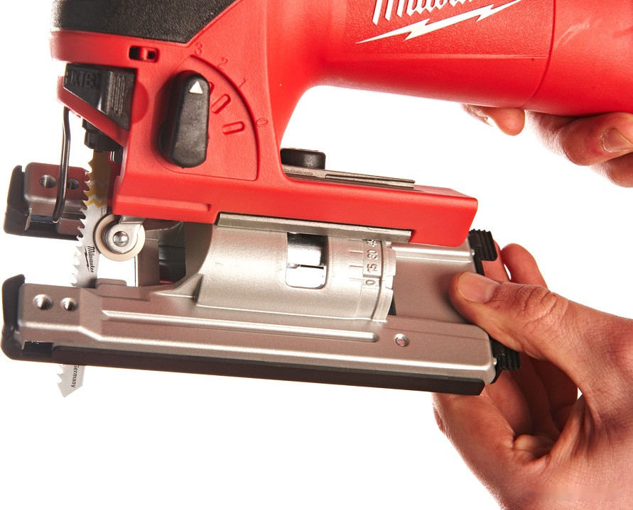 Лобзик Milwaukee JS 120 X [4933381680]