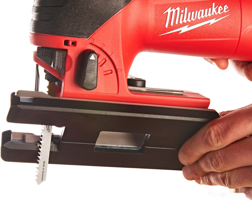 Лобзик Milwaukee JS 120 X [4933381680]