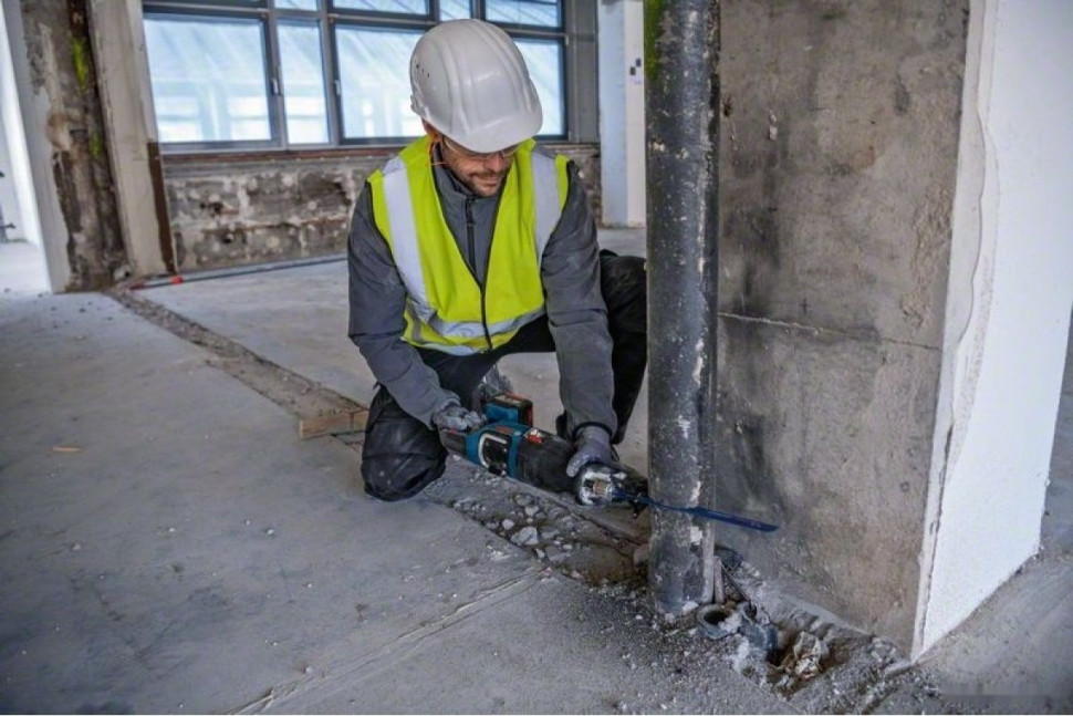 Сабельная пила Bosch GSA 185-LI Professional 06016C0020 (без АКБ)