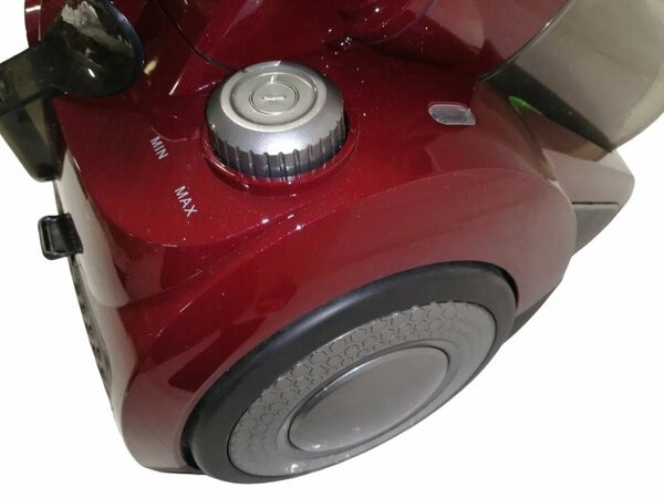 Пылесос Vesta V7C2200 (винный) Пылесос Vesta V7C2200 (винный)